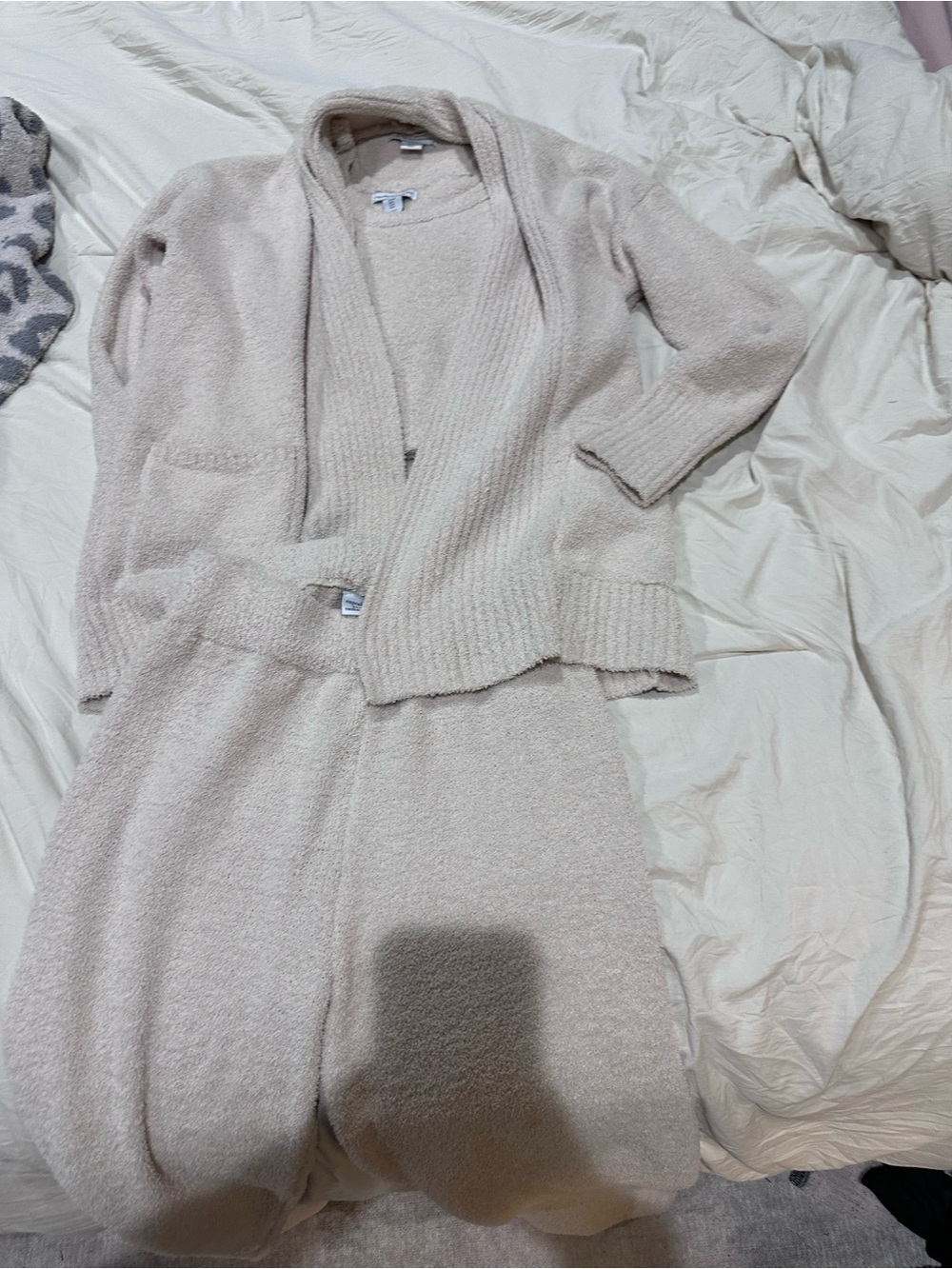 cupcakes & cashmere women’s Plush Three-Piece lounge/ Pajama Set in Light Beige